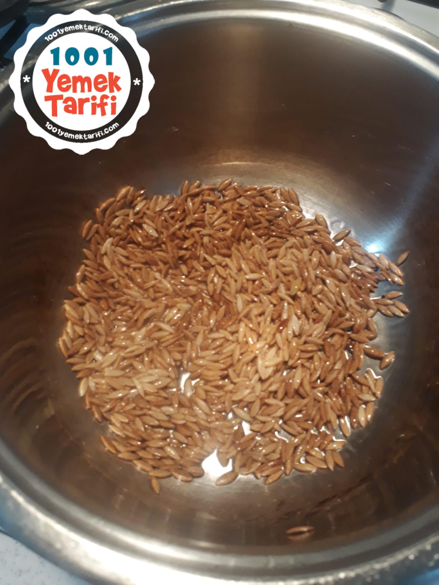 Kıymalı Arpa Şehriye Çorbası