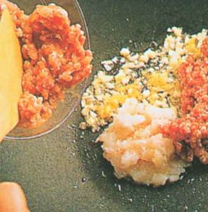 kiymali-sigara-boregi-tarifi-yapimi-kalori-puf-noktasi-nefis-1001yemektarifi