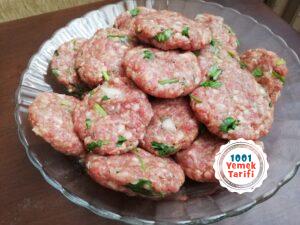 galeta unlu yumuşak Anne Köftesi Tarifi (nasıl yapılır-püf noktası-kaç kalori)