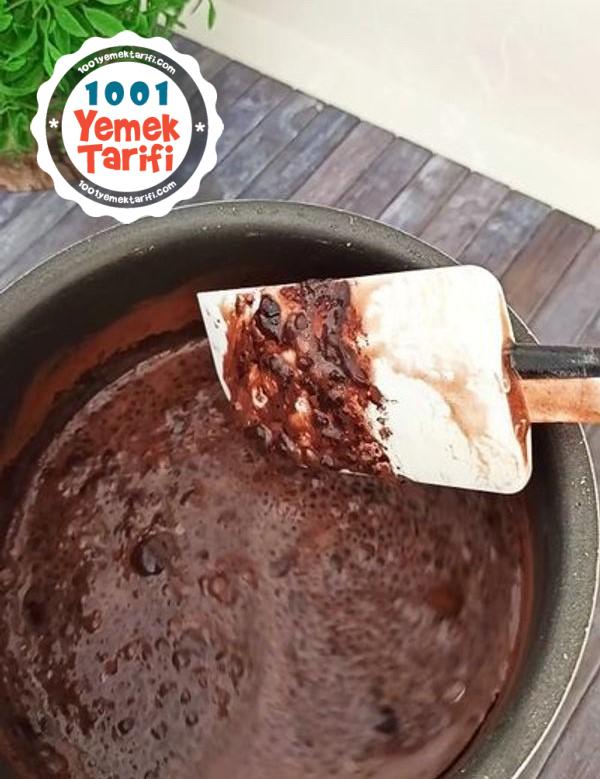 maden-sulu-islak-pamuk-kek-1