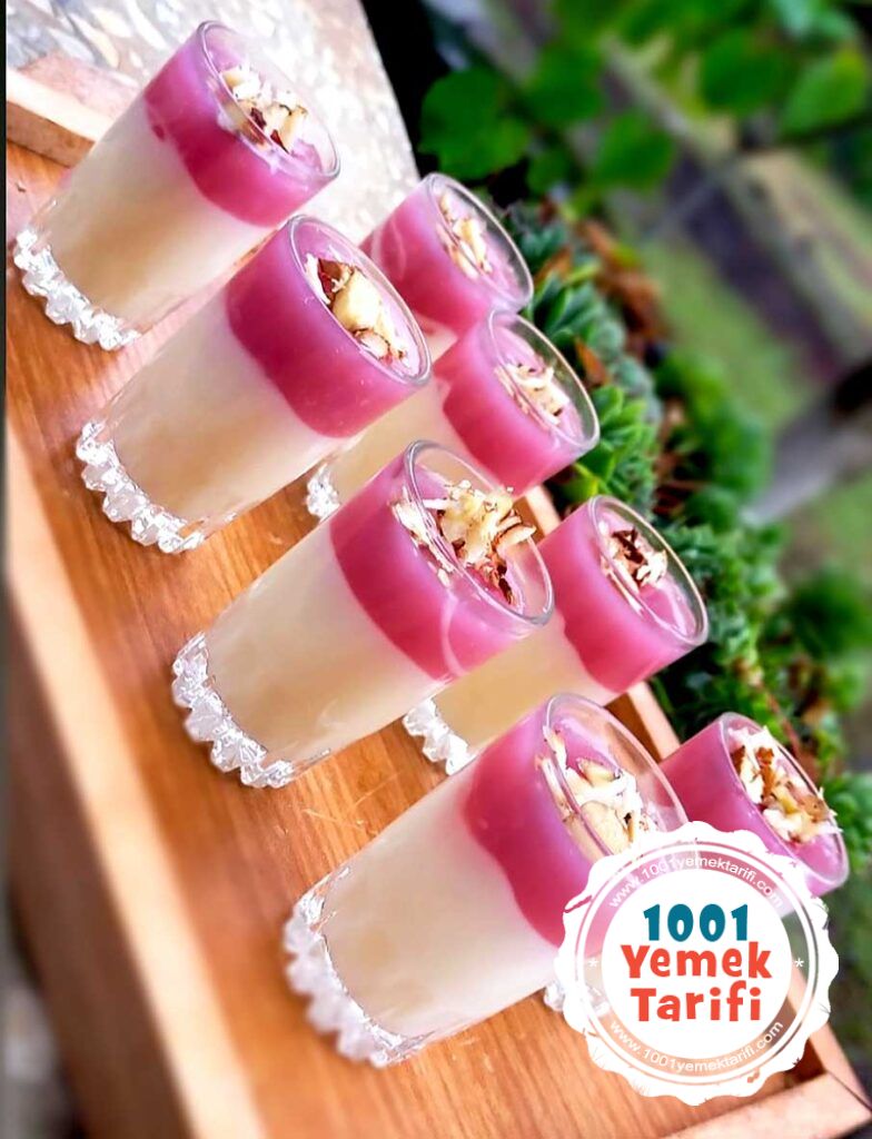 muhallebi-tarifi-2-renkli-visneli-muhallabi-nasil-yapilir-yapimi-kac-kalori-1001yemektarifi
