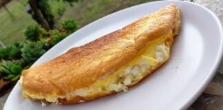 omlet tarifi-peynirli omlet tarifi-kolay nefsi omlet yapimi nasil yapilir-kac kalori-1001yemektarifi