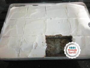 revani-tarifi-hashasli-revani-yapimi-nasil-yapilir-kac-kalori-nefis-kolay-puf-noktasi-1001yemektarifi