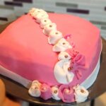 seker-hamuru-pasta-tarifi-seker-hamurlu-pasta-yapimi-kac-kalori-kolay-puf-noktasi-1001yemektarifi