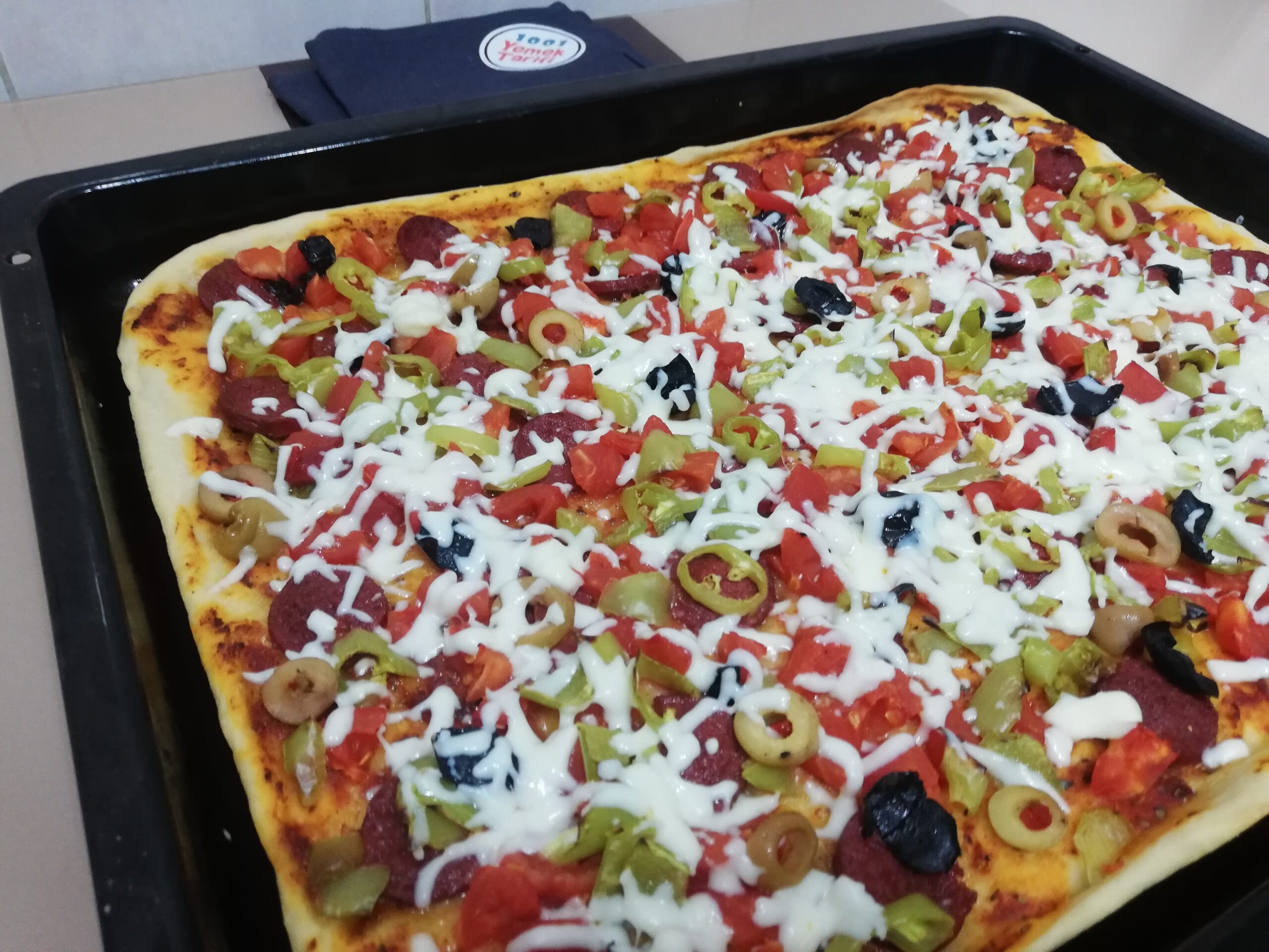 Karışık Pizza Nasıl Yapılır