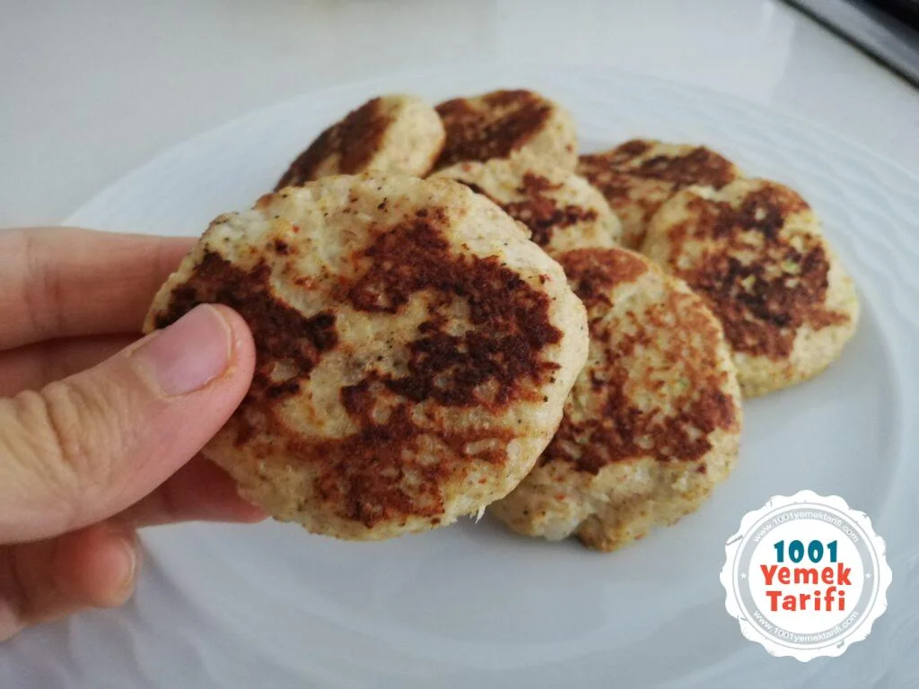 Tavuk Köftesi Tarifi-tavuklu köfte nasıl yapılır-kaç kalori