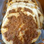 tavada-lahmacun-tarifi-nasil-yapilir-kac-kalori-evde-kolay-lahmacun-yapimi-nefis-puf-noktalari-1001yemektarifi