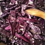 Yoğurtlu Mor Lahana Salatası nasıl yapılır