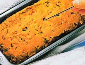 uzumlu-Kek-Tarifi-Nefis-Kolay-ve-Ev-Yapimi-kac-kalori-1001yemektarifi