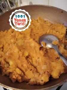 Hazır Yufkadan Tepsi Böreği Tarifi