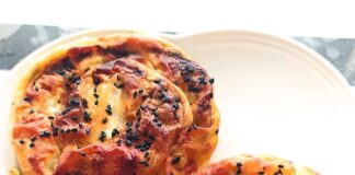 yufkadan peynirli gul boregi tarifi-ispanakli gul booregi yapimi-nasil yapilir kac kalori-nefis-kolay